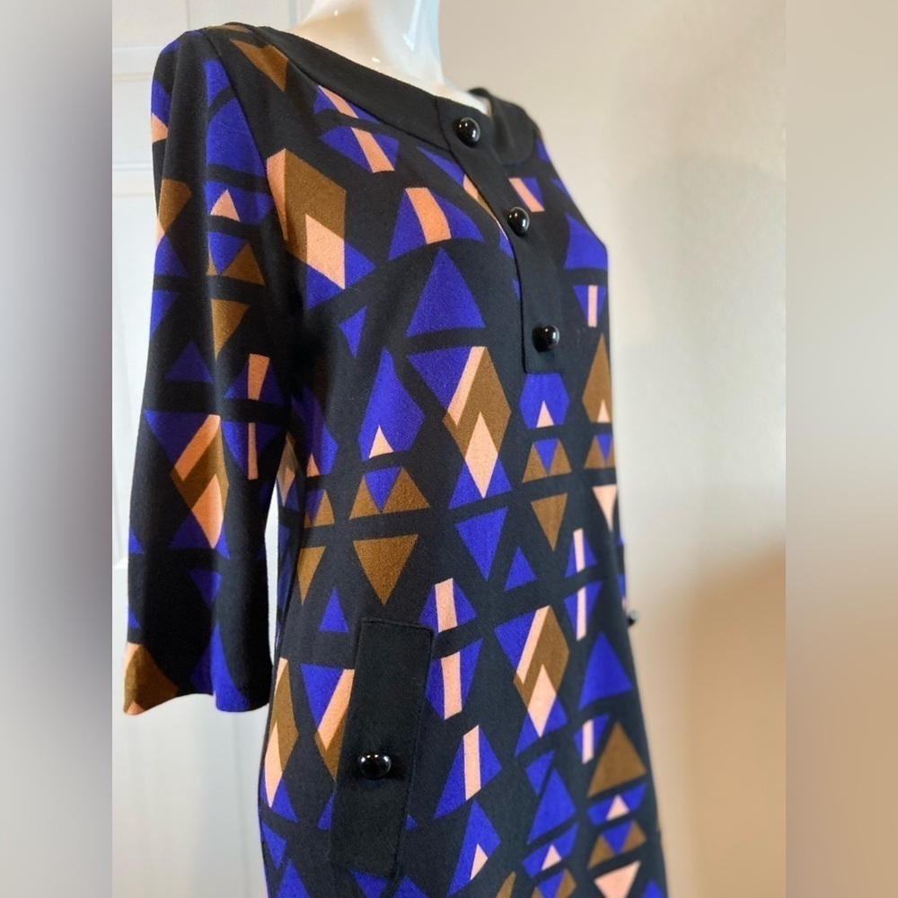 J. Taylor~Soft~Geometric Design~Shift Dress~Faux Pocket~Back Zip Closure~Size 12